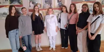 Учащиеся 10 класса посетили Борисовский родильный дом