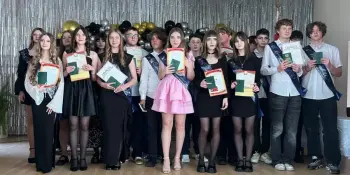 Торжественное вручение свидетельств об общем базовом образовании