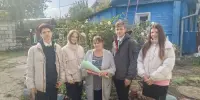 Фотофакт: поздравляют активисты