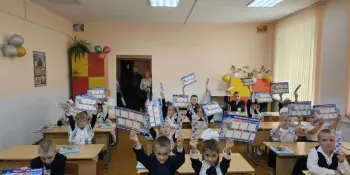 Фотофакт: волонтеры ПО ОСВОД поздравляют