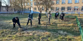 Чистый четверг в действии! 6Б открывает сезон большой уборки!